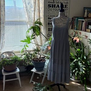 Chic Sleeveless Gray Midi Dress